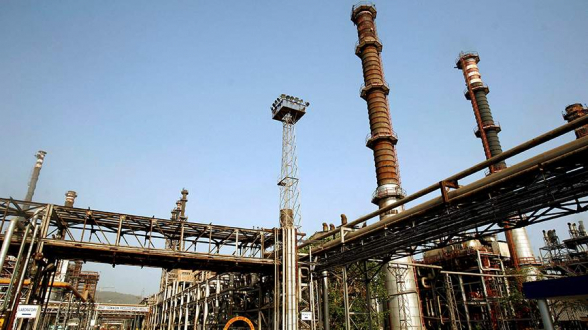 Индийские НПЗ приобрели около 60 млн баррелей российской нефти –«Bloomberg»